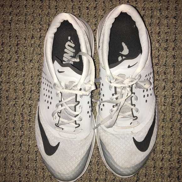 Nike Tennis Shoes - Picture 1 of 3